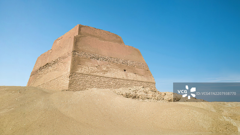 梅杜姆金字塔，埃及图片素材