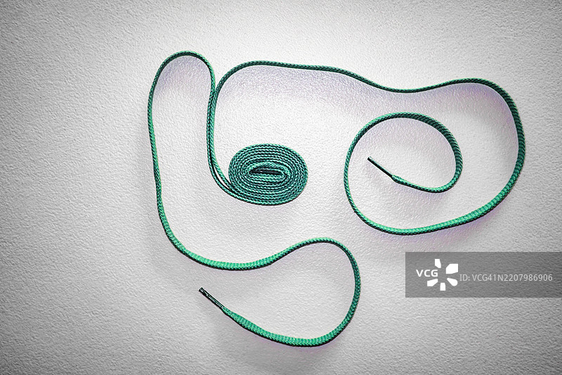 解开鞋带图片素材