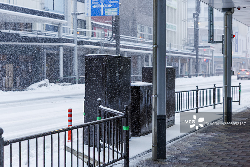 日本鸟取的雪景街道图片素材