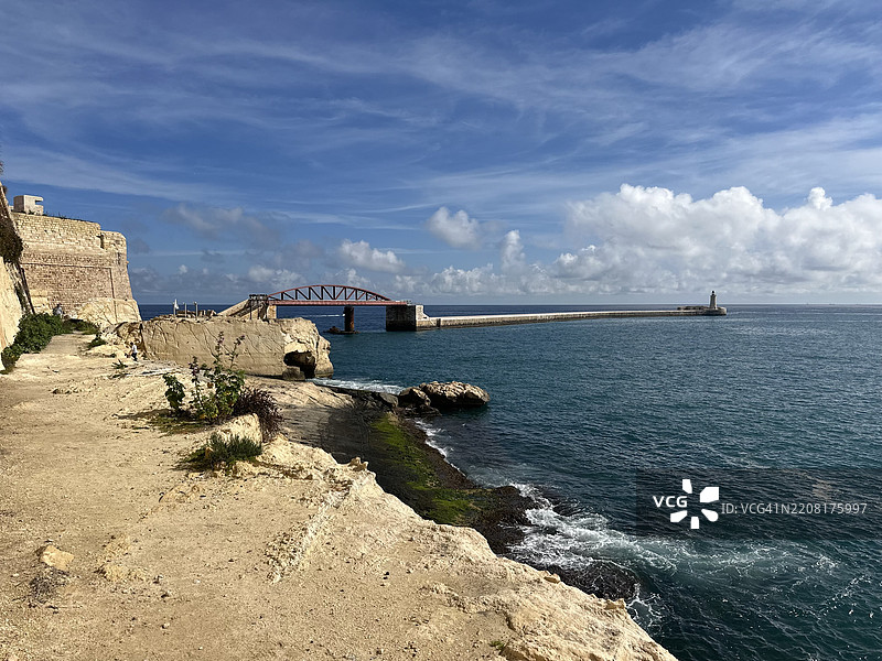 马耳他瓦莱塔的海洋与天空的美丽景色图片素材