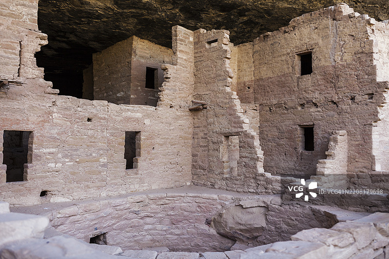 科罗拉多州梅萨维德国家公园的云杉树屋遗址图片素材