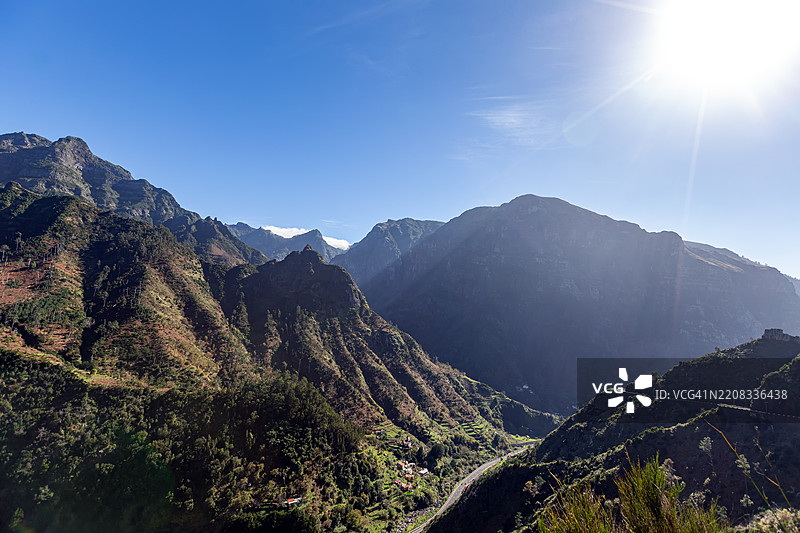 葡萄牙马德拉保尔达塞拉的山路图片素材