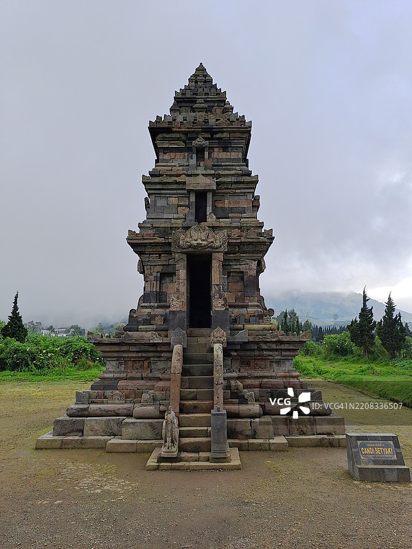 塞蒂亚基寺（Candi Setyaki），位于印度尼西亚中爪哇的迪恩。图片素材