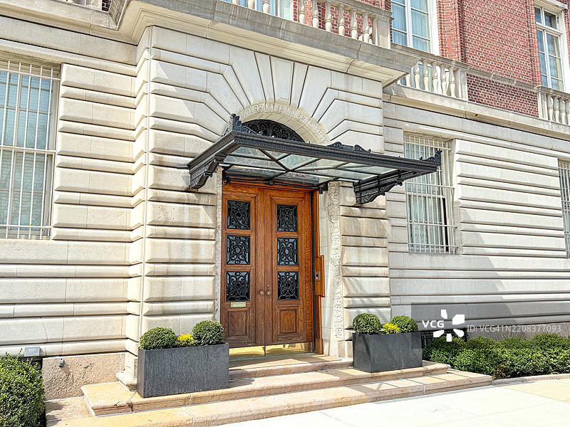 哥伦比亚大学总统府的入口，纽约市图片素材