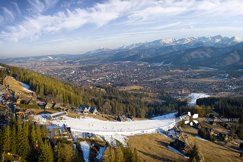 波兰的假期 - 扎科帕内的古巴洛夫卡山滑雪坡图片素材