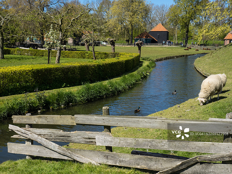 荷兰恩克赫伊зен公园的风景如画的景色图片素材