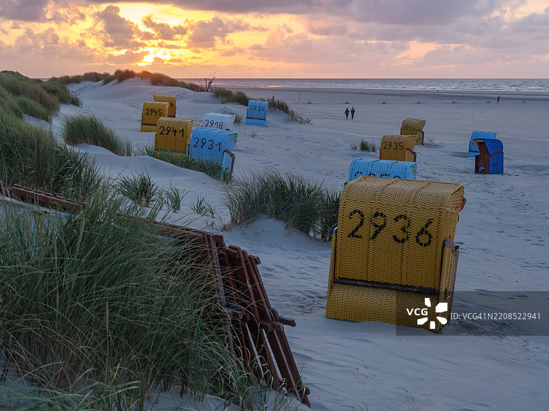 日落时分德国尤斯特海滩的美丽景色图片素材