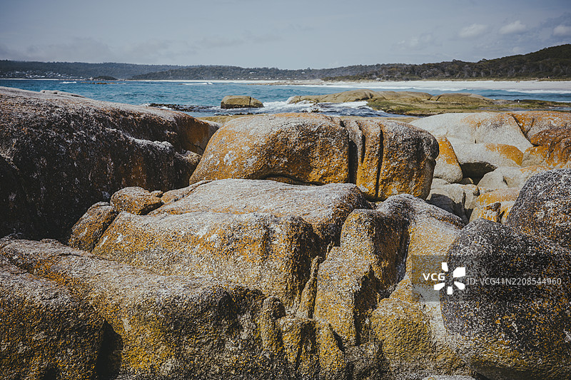 塔斯马尼亚澳大利亚火焰湾海滩的岩石图片素材