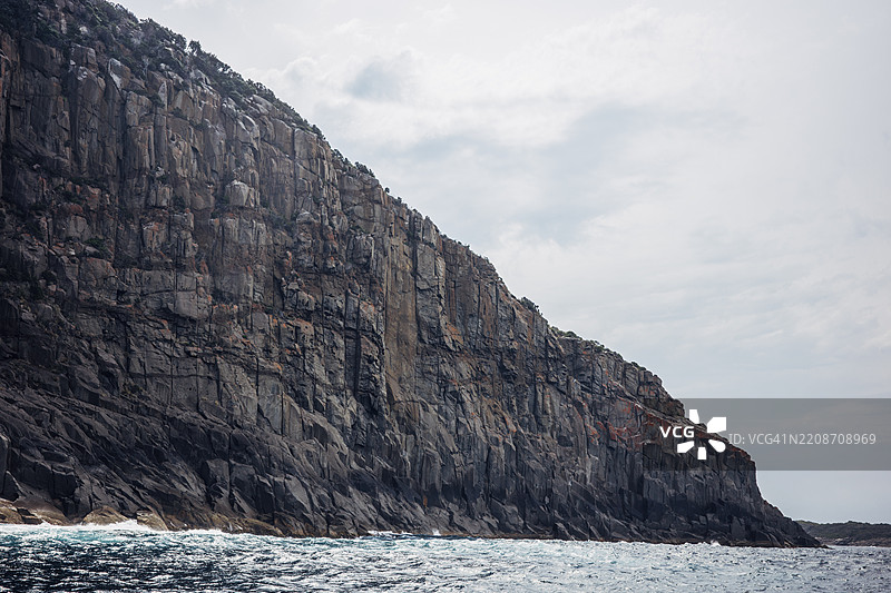 塔斯马尼亚波特亚瑟的塔斯曼岛国家公园保护区的海岸悬崖景观图片素材