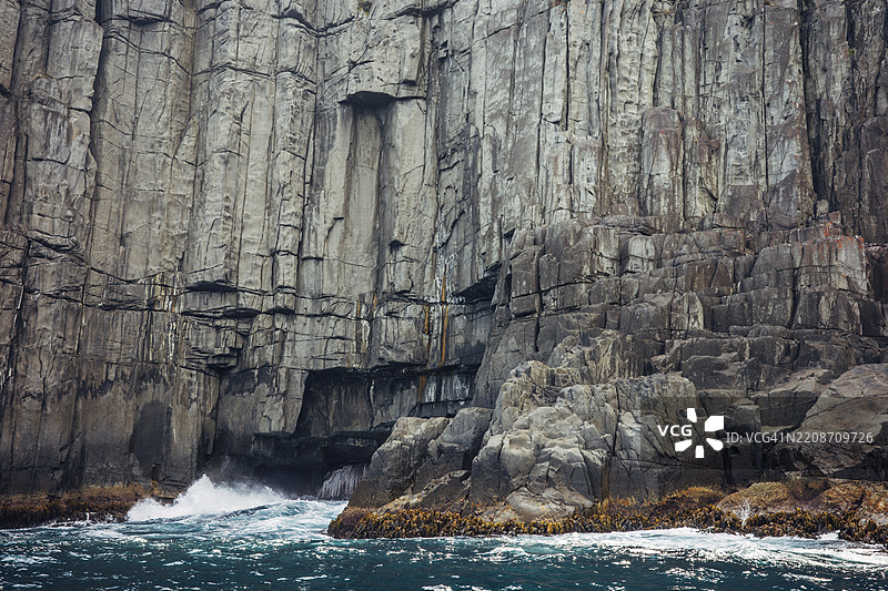 塔斯马尼亚波特亚瑟的塔斯曼岛国家公园保护区的海岸悬崖景观图片素材