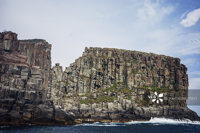 塔斯马尼亚波特亚瑟的塔斯曼岛国家公园保护区的海岸悬崖景观图片素材