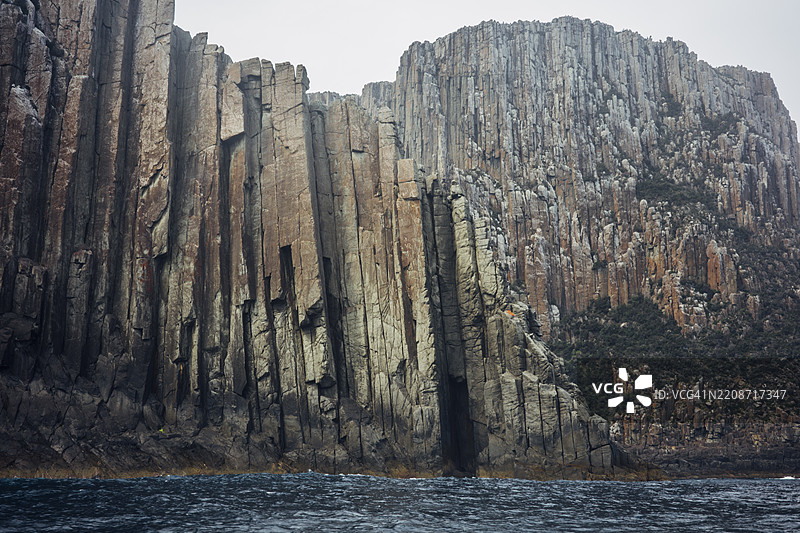 塔斯马尼亚波特亚瑟的塔斯曼岛国家公园保护区的海岸悬崖景观图片素材