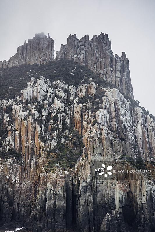 塔斯马尼亚波特亚瑟的塔斯曼岛国家公园保护区的海岸悬崖景观图片素材