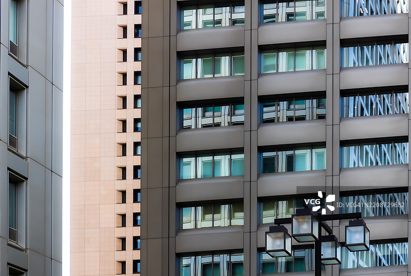 东京市中心摩天大楼特写景观图片素材