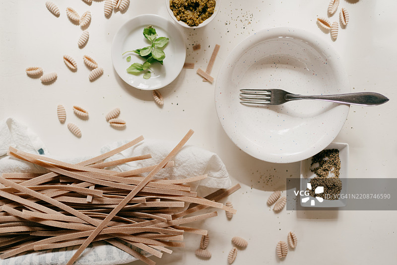 斯德哥尔摩摄影的古老谷物意大利面与配餐必需品图片素材