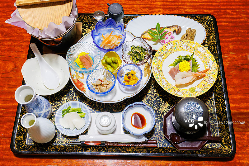 从日本料理到西方美食，菜肴的质量和种类都非常出色。图片素材