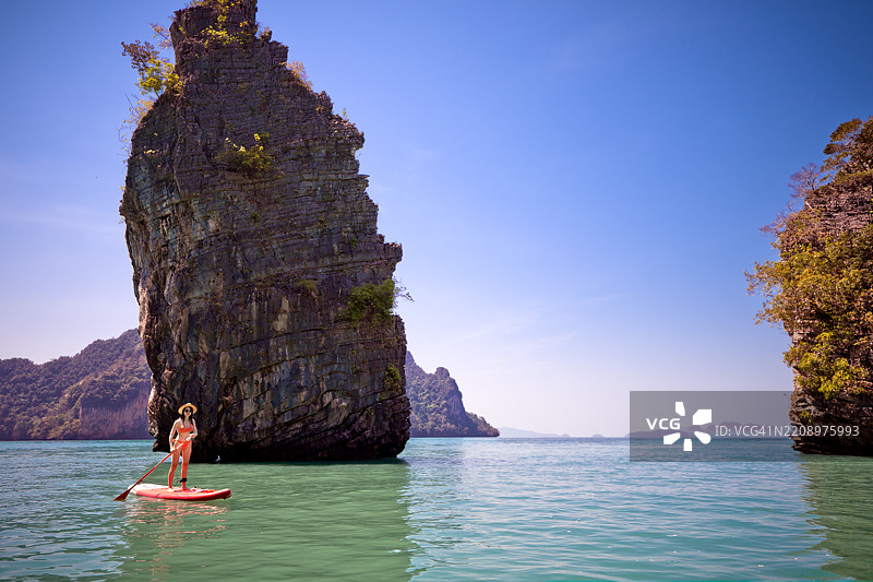 在库达湾划桨图片素材