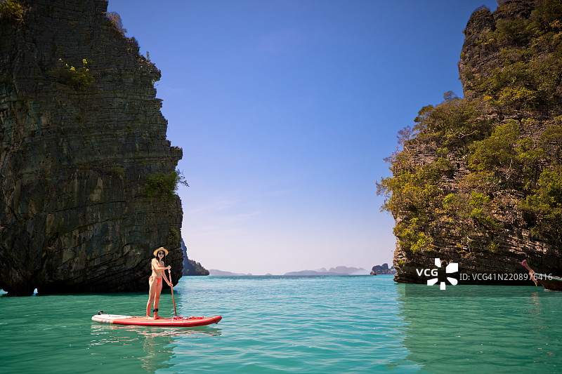 在库达湾划桨图片素材