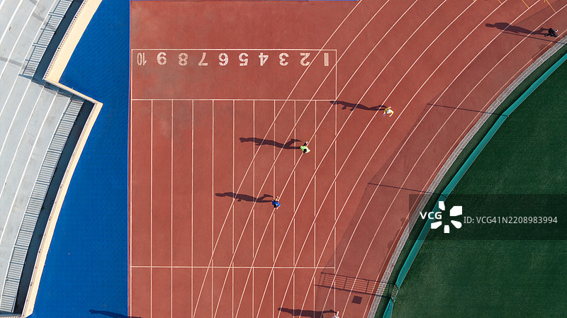 跑步者的鸟瞰图图片素材