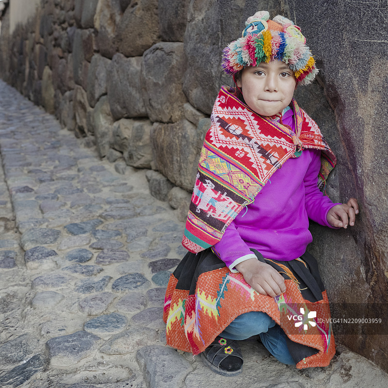 秘鲁小女孩的肖像，奥扬泰坦博，乌鲁班巴谷图片素材