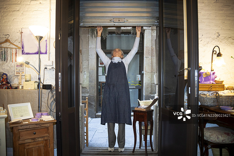 商店重新开业图片素材