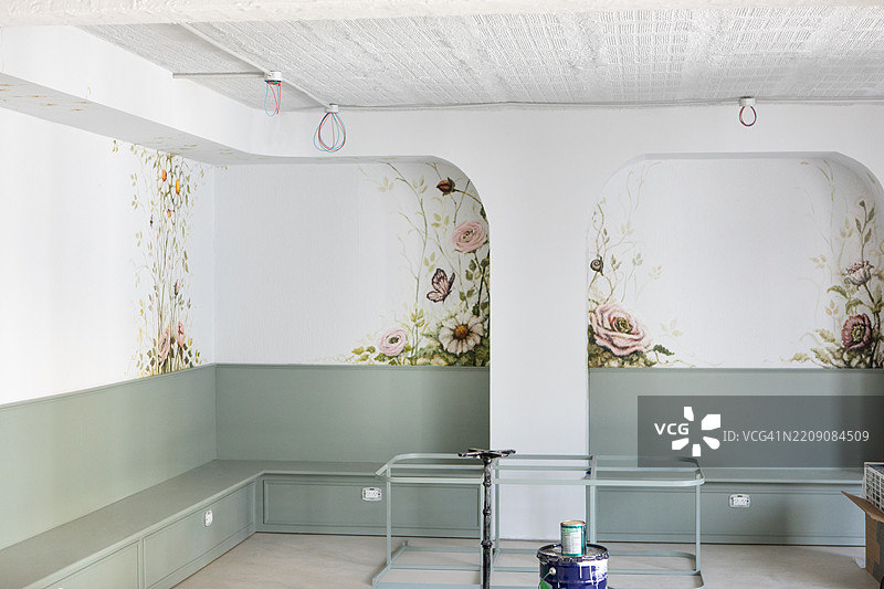 空置的餐饮场所正在进行翻新工作图片素材