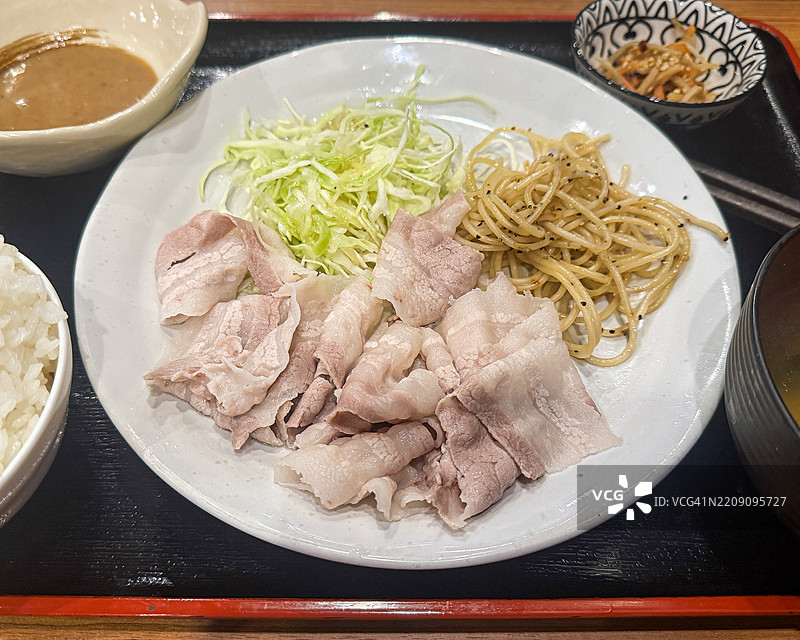 西班牙栗子猪肉冷涮涮锅定食图片素材