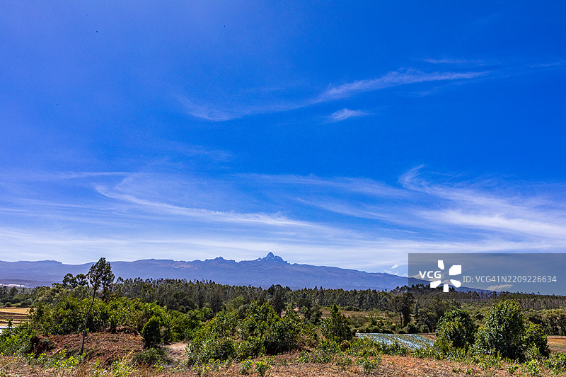 肯尼亚山梅鲁克尔马拉，基库尤克尔尼亚，加姆巴基尼亚，恩布基尼亚是一个已灭绝的火山。图片素材