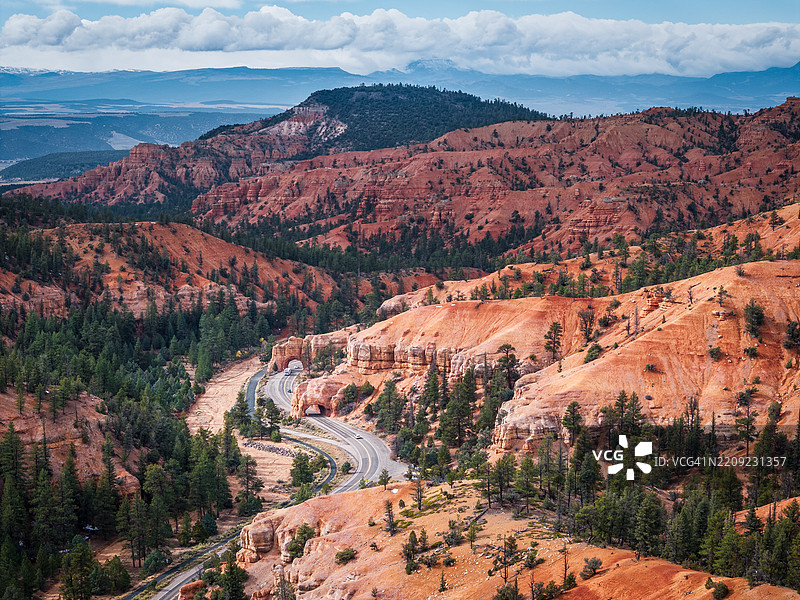 犹他州红峡谷中的道路图片素材
