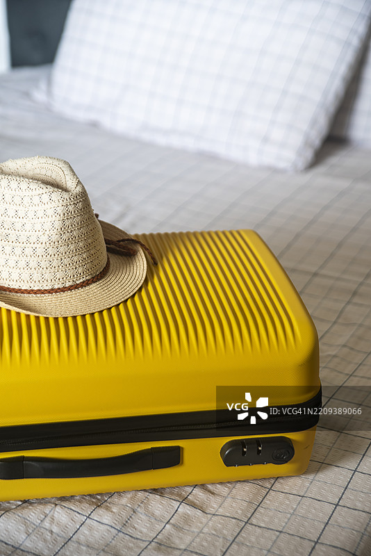 打包行李箱图片素材