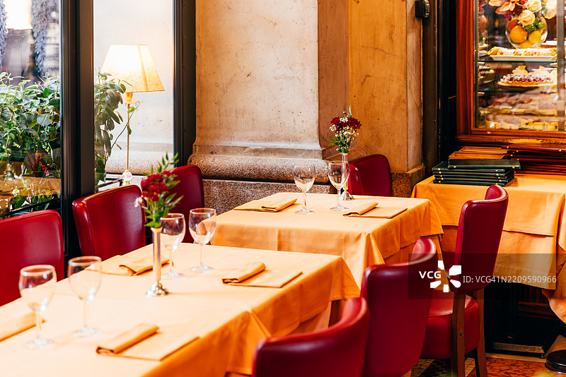 意大利米兰的优雅餐厅环境图片素材