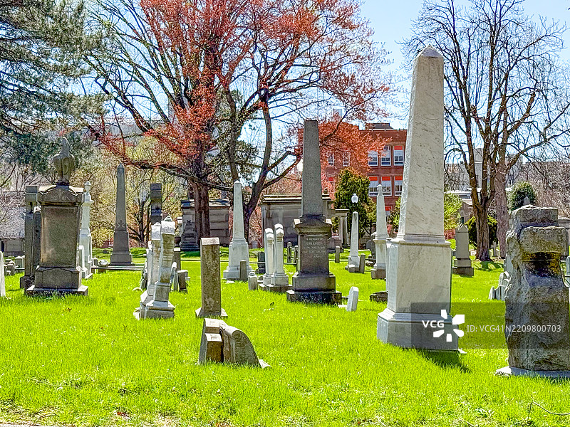 华盛顿高地三位一体公墓的纪念碑和墓碑图片素材