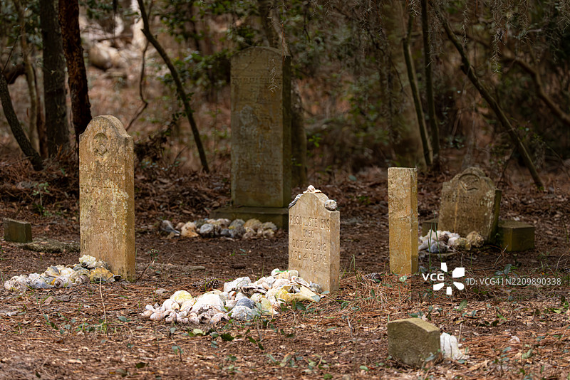 海洋墓地与贝壳祭品，维吉尼亚海滩图片素材