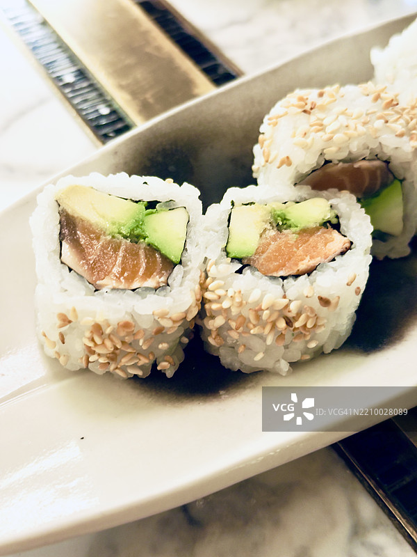 反卷寿司（内外翻转的寿司卷）图片素材
