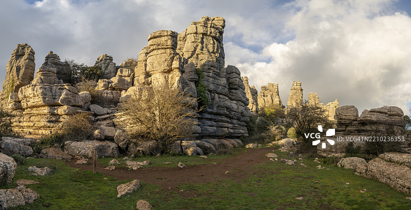 奇特的石灰岩岩石形成，埃尔托卡尔自然保护区，安特克拉的托卡尔，马拉加省，安达卢西亚，西班牙，欧洲图片素材