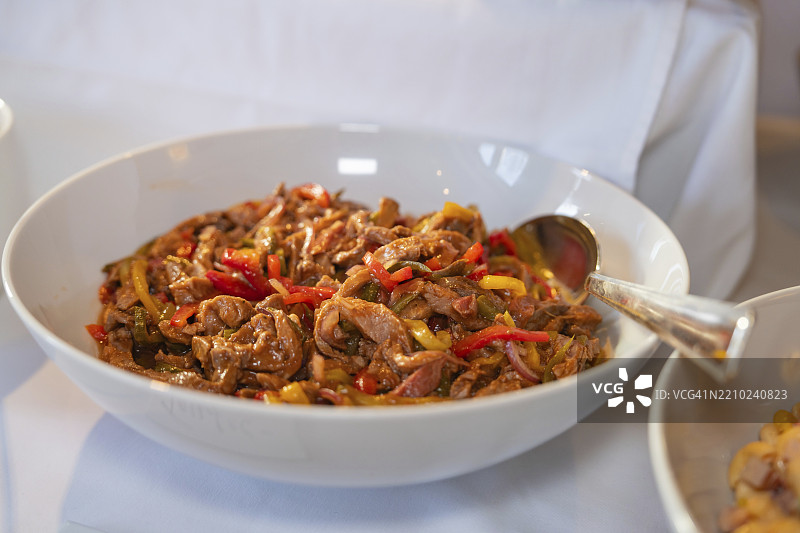 大碗中盛着辣味肉类和红椒粉，欧洲之旅，德国，科宁斯巴赫施泰因，欧洲图片素材