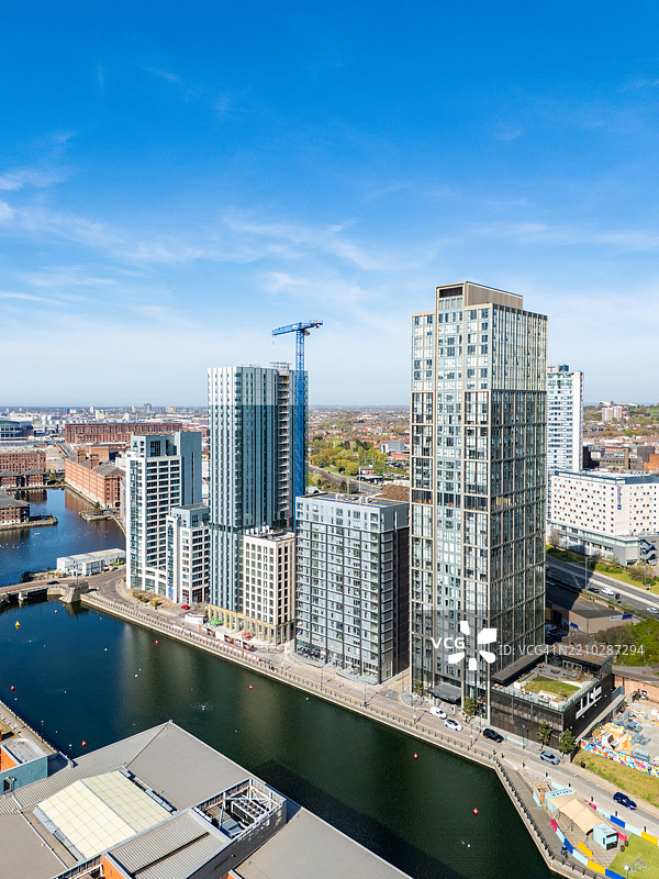 利物浦梅西河岸新建筑施工的景观图片素材