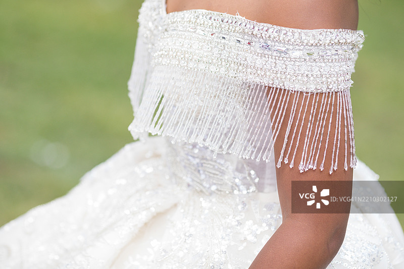 婚礼庆典新娘礼服蕾丝贴花刺绣图片素材