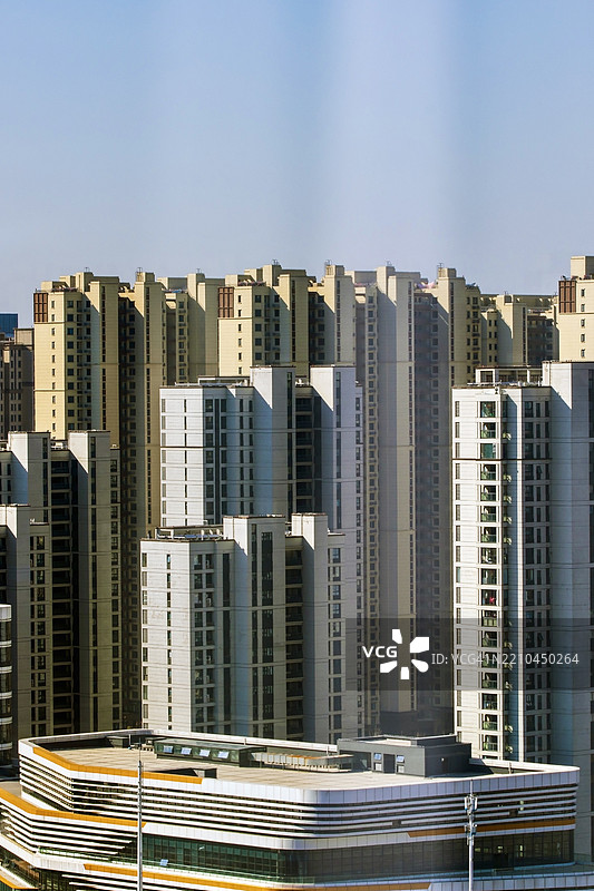 中国的城市现代建筑的空中视角与天空相映成趣图片素材