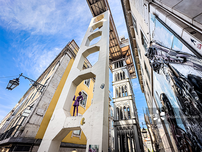 圣胡斯塔电梯和艺术作品，葡萄牙里斯本。III图片素材