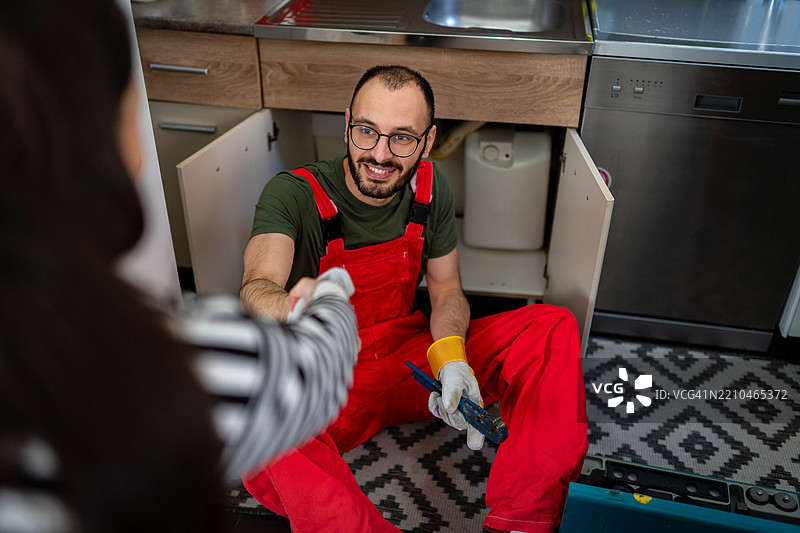 修理管道系统图片素材