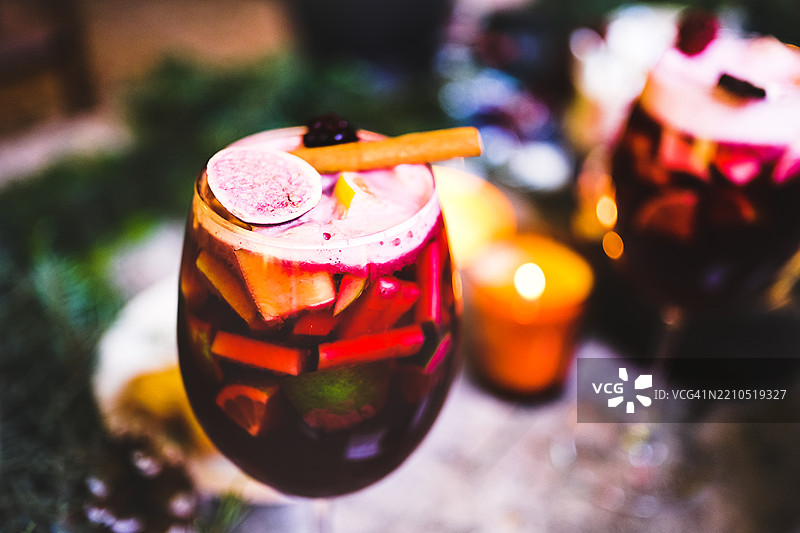 热红酒特写。图片素材