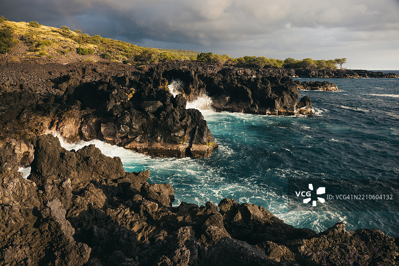 崎岖的科纳海岸线图片素材