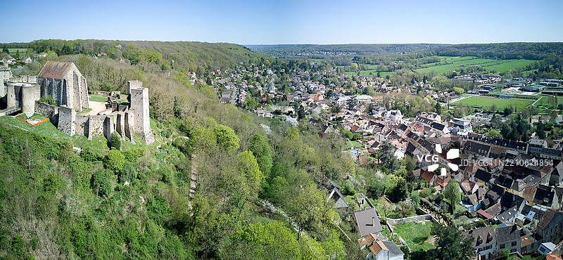 中世纪城堡和村庄图片素材