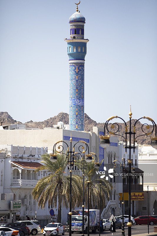 阿曼亚洲马斯喀特省马斯喀特穆特拉海滨长廊的Al-Lawati清真寺图片素材