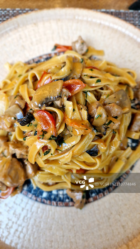 盘子里的意大利面特写图片素材