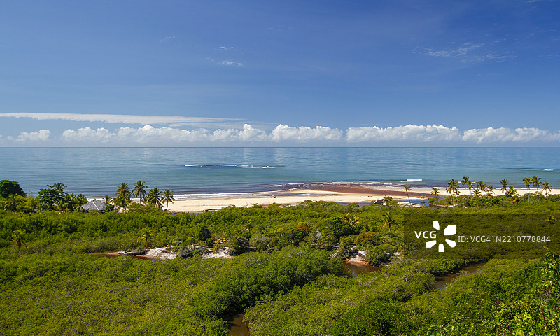 特朗科索的椰子海滩上的特朗科索河图片素材