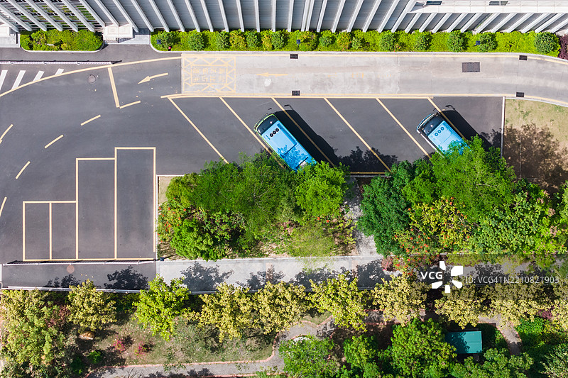 公交车停车场的俯视图图片素材