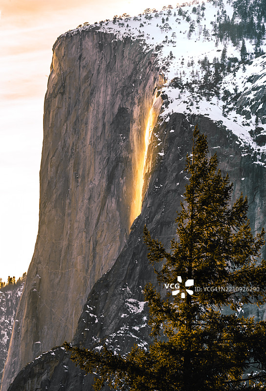 优胜美地火瀑布图片素材