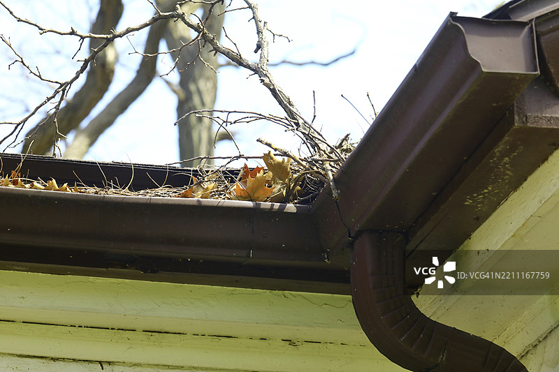 屋顶排水沟和雨水落管图片素材